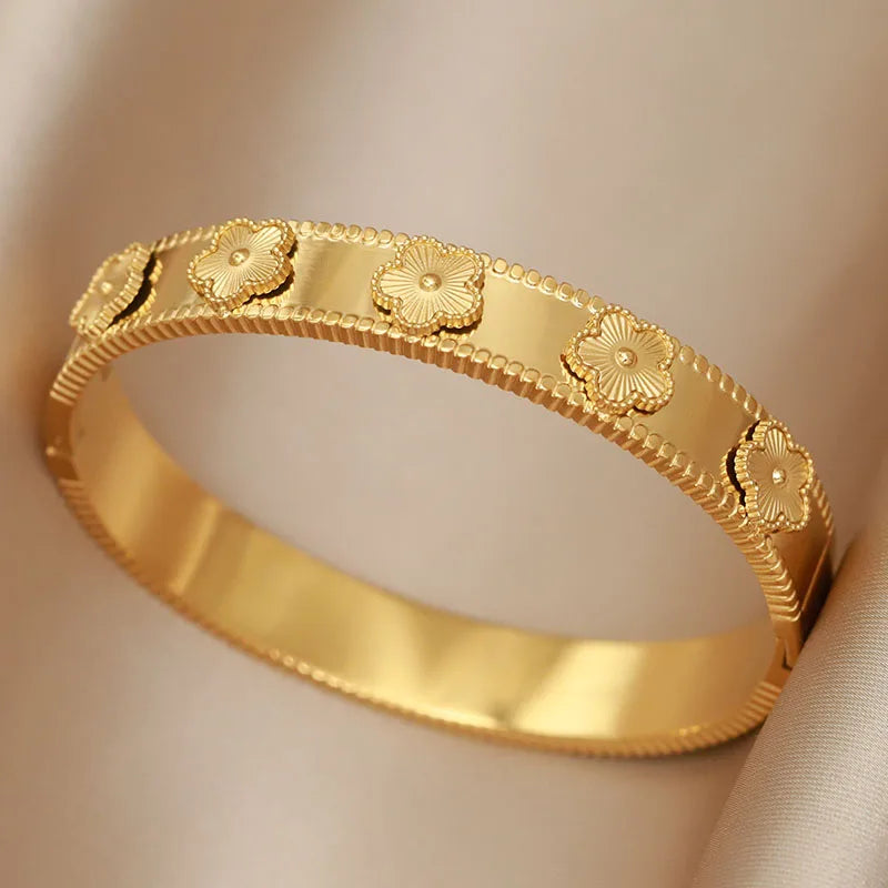 Women's Bangles & Bracelets - Stylish Accessories